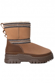 UGG classic-mini-trailgazer